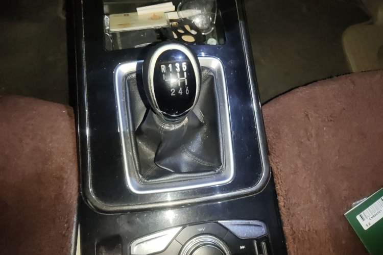 Used CHANGAN OSHAN Cosmos 2019 1.5T Manual Smart Version China V Standard Gear Lever