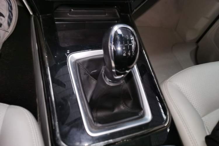 Used CHANGAN OSHAN Cosmos 2019 1.5T Manual Flagship Version China V Standard Gear Lever