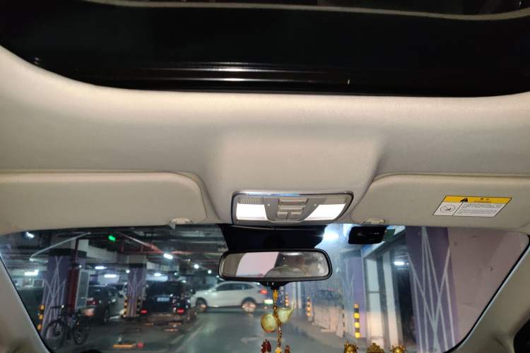 Used CHANGAN OSHAN Cosmos 2019 1.5T Automatic Flagship Version China VI Standard Headliner