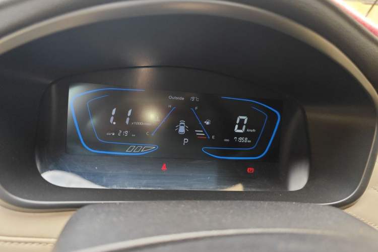 Used CHANGAN OSHAN Cosmos 2019 1.5T Automatic Smart Version China VI Standard Instrument Cluster
