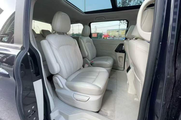 Used CHANGAN OSHAN Cosmos 2019 1.5T Manual Flagship Version China V Standard Interior 2