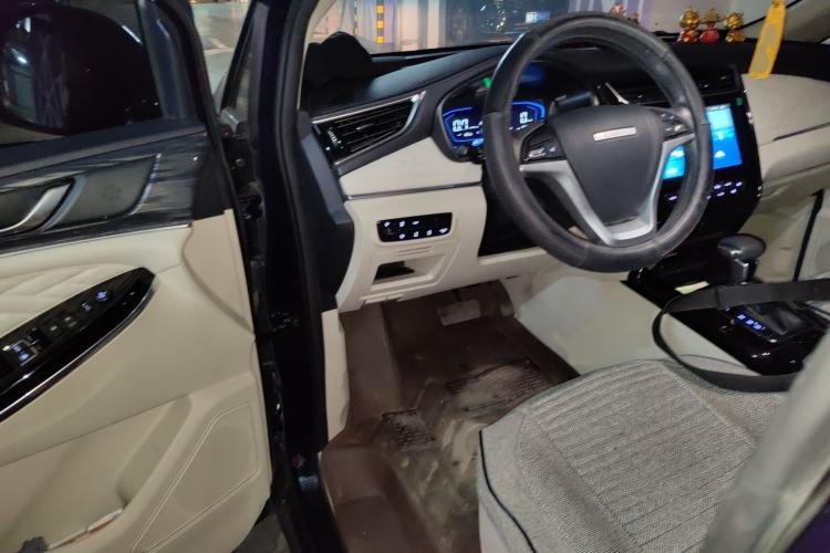 Used CHANGAN OSHAN Cosmos 2019 1.5T Automatic Flagship Version China VI Standard Interior 3
