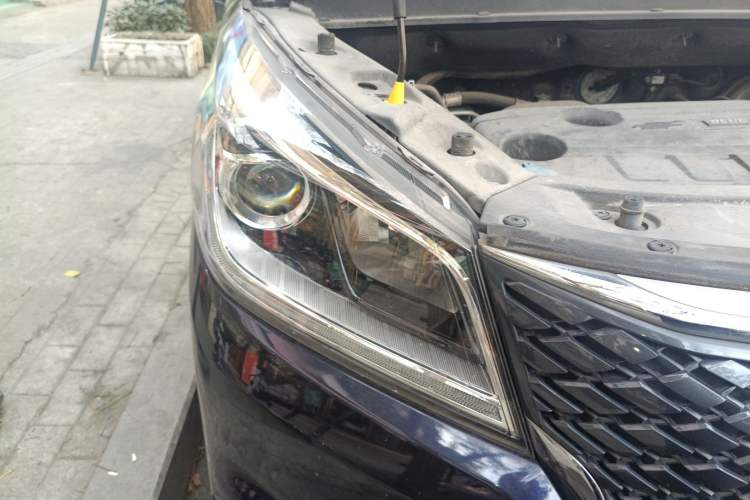 Used CHANGAN OSHAN Cosmos 2019 1.5T Manual Elite Version China V Standard Right Front Headlight