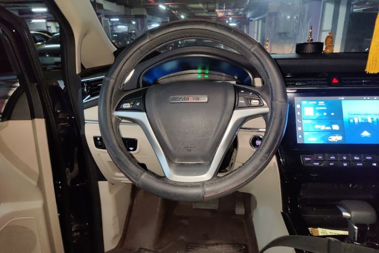 Used CHANGAN OSHAN Cosmos 2019 1.5T Automatic Flagship Version China VI Standard Steering Wheel