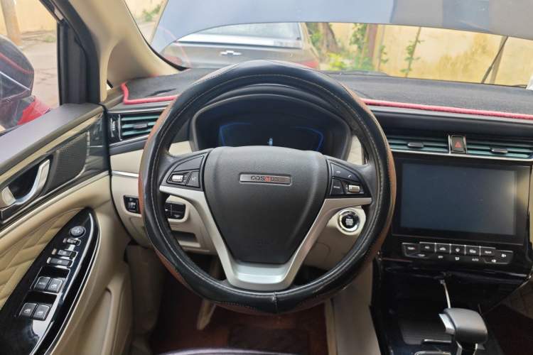 Used CHANGAN OSHAN Cosmos 2019 1.5T Automatic Smart Version China VI Standard Steering Wheel