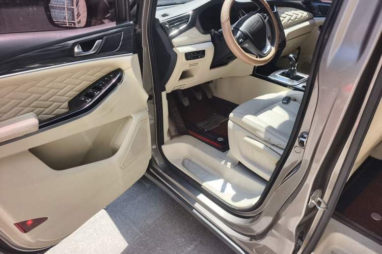 Used CHANGAN OSHAN Cosmos 2019 1.5T Manual Smart Version China V Standard Driver Seat