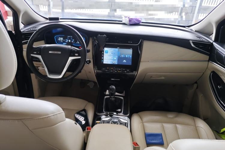 Used CHANGAN OSHAN Cosmos 2019 1.5T Manual Smart Version China V Standard Center Console