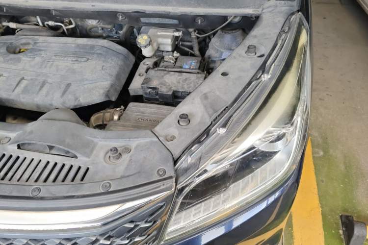 Used CHANGAN OSHAN Cosmos 2019 1.5T Manual Smart Version China V Standard Engine Bay Left