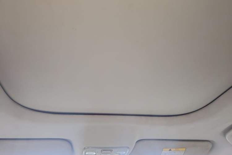 Used CHANGAN OSHAN Cosmos 2019 1.5T Manual Smart Version China V Standard Headliner