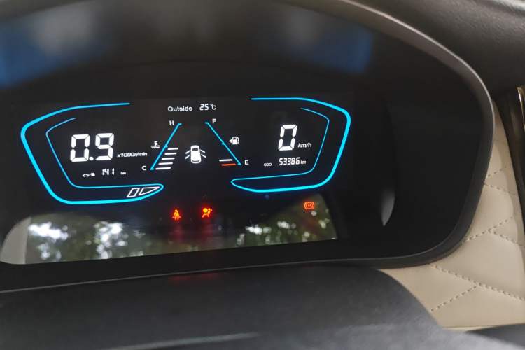 Used CHANGAN OSHAN Cosmos 2019 1.5T Manual Flagship Version China V Standard Odometer Close Up