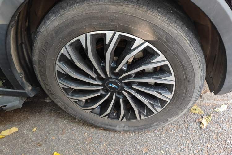 Used CHANGAN OSHAN Cosmos 2019 1.5T Manual Flagship Version China V Standard Right Front Wheel Hub