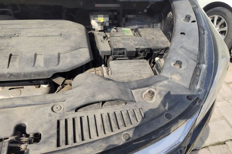 Used CHANGAN OSHAN Cosmos 2019 1.5T Manual Smart Version China V Standard Engine Bay Left