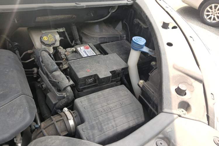 Used CHANGAN OSHAN Cosmos 2019 1.5T Automatic Flagship Version China VI Standard Engine Bay Left