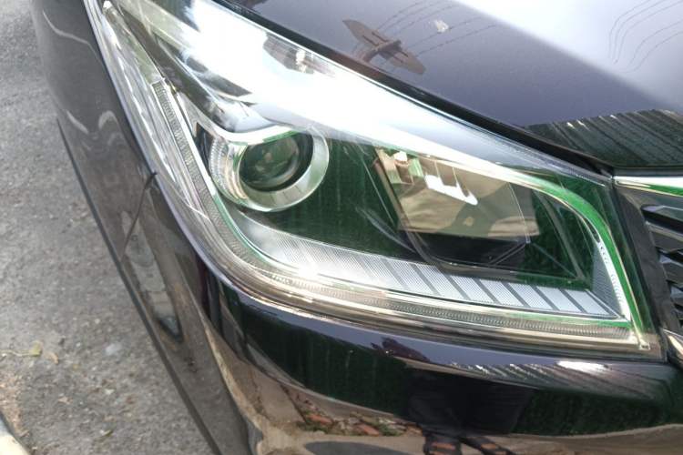 Used CHANGAN OSHAN Cosmos 2019 1.5T Automatic Flagship Version China VI Standard Right Front Headlight