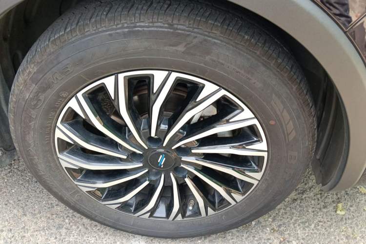 Used CHANGAN OSHAN Cosmos 2019 1.5T Automatic Flagship Version China VI Standard Right Front Wheel Hub