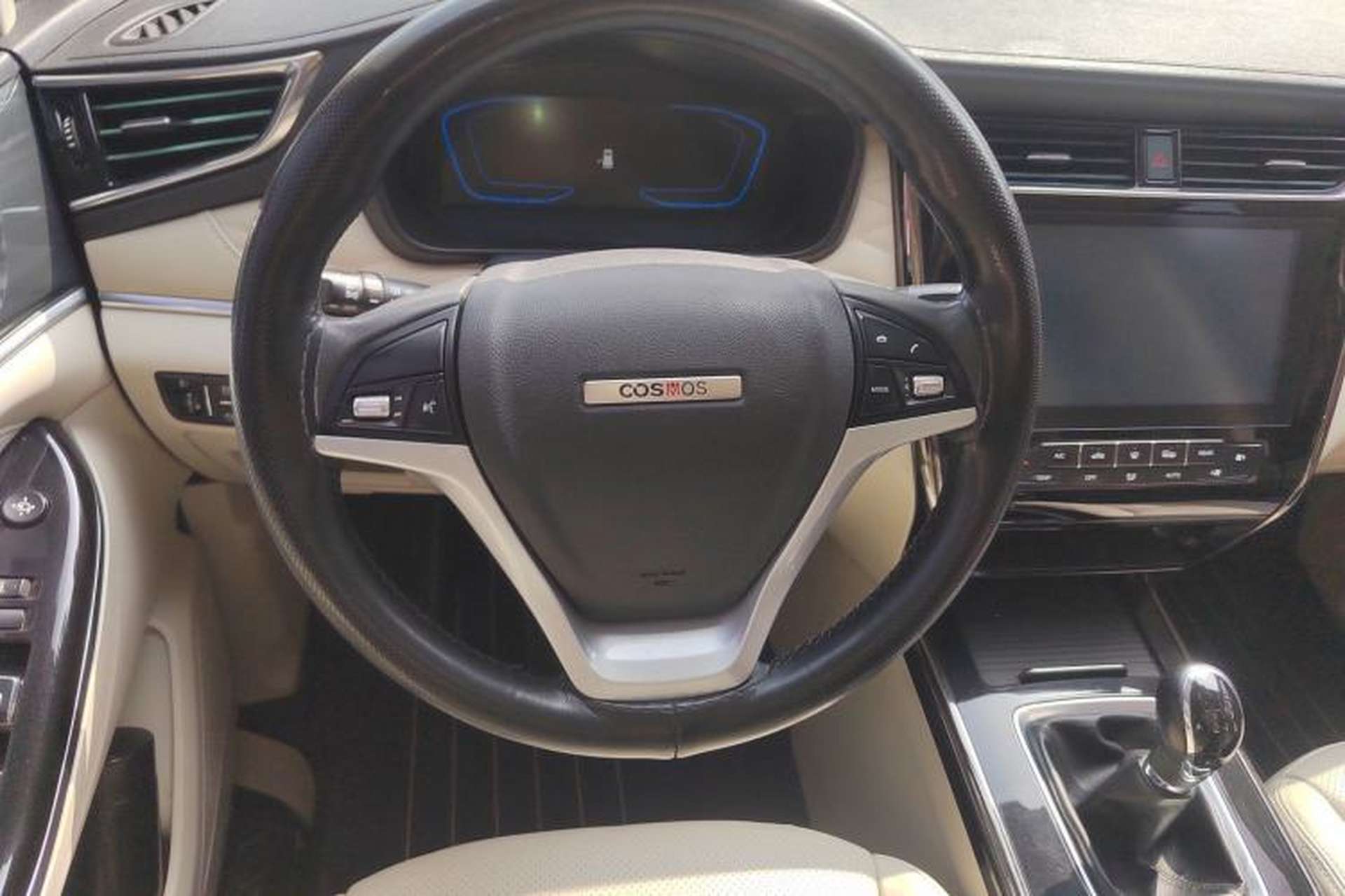 Used CHANGAN OSHAN Cosmos 2019 1.5T Manual Smart Version China V Standard Steering Wheel