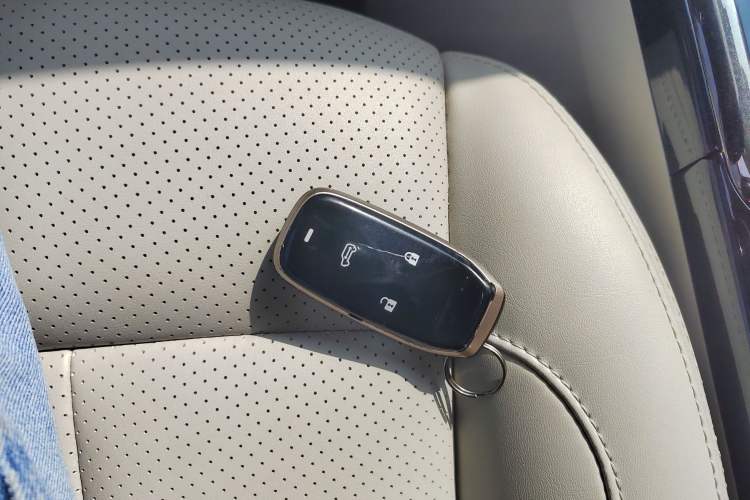 Used CHANGAN OSHAN Cosmos 2019 1.5T Manual Smart Version China V Standard Vehicle Key