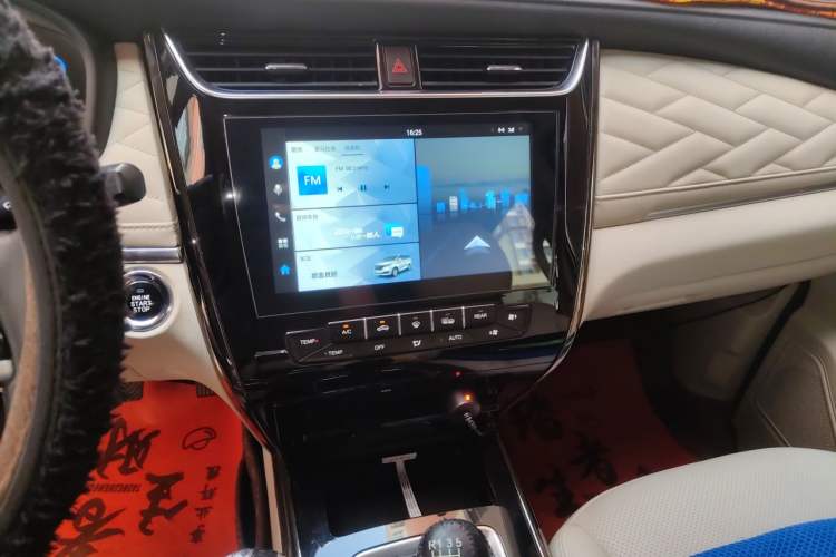 Used CHANGAN OSHAN Cosmos 2019 1.5T Manual Smart Version China V Standard Audio And AC Panel