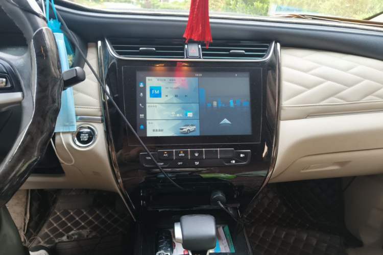Used CHANGAN OSHAN Cosmos 2019 1.5T Automatic Elite Version China VI Standard Audio And AC Panel