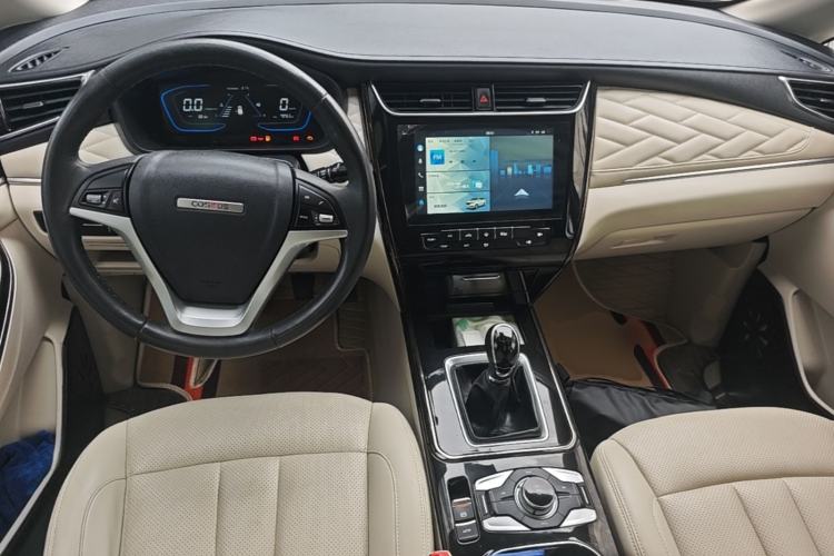 Used CHANGAN OSHAN Cosmos 2019 1.5T Manual Elite Version China V Standard Center Console