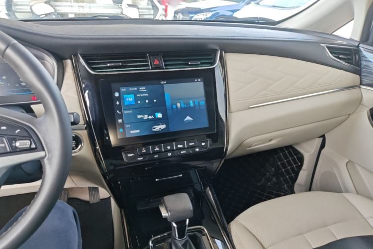 Used CHANGAN OSHAN Cosmos 2019 1.5T Automatic Flagship Version China VI Standard Center Console