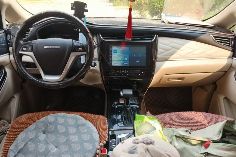 Used CHANGAN OSHAN Cosmos 2019 1.5T Automatic Elite Version China VI Standard Center Console