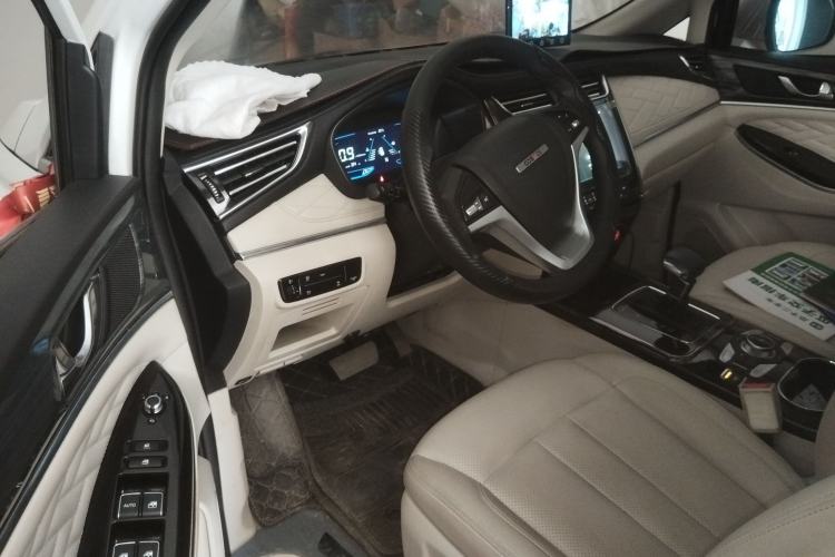 Used CHANGAN OSHAN Cosmos 2019 1.5T Automatic Smart Version China VI Standard Driver Seat