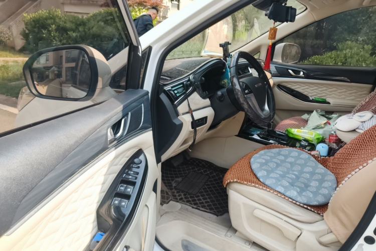 Used CHANGAN OSHAN Cosmos 2019 1.5T Automatic Elite Version China VI Standard Driver Seat