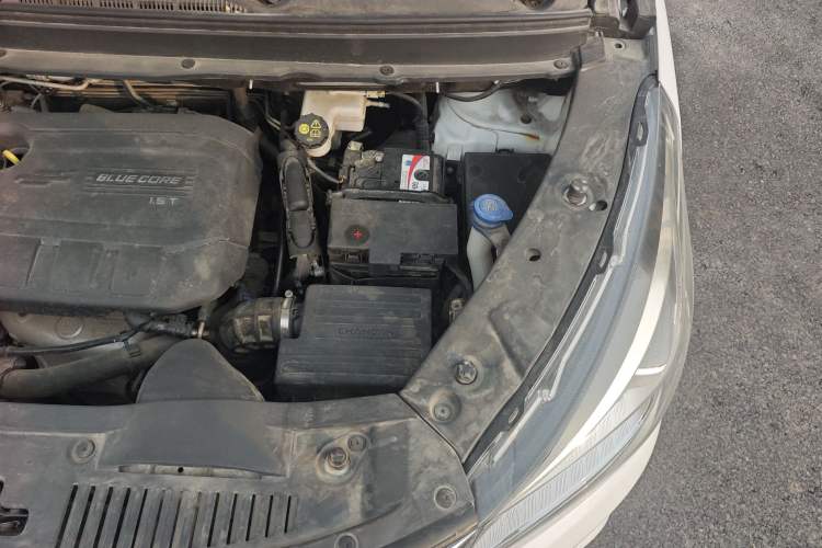 Used CHANGAN OSHAN Cosmos 2019 1.5T Automatic Smart Version China VI Standard Engine Bay Left