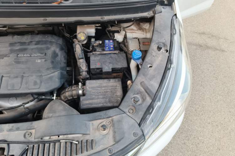 Used CHANGAN OSHAN Cosmos 2019 1.5T Automatic Elite Version China VI Standard Engine Bay Left