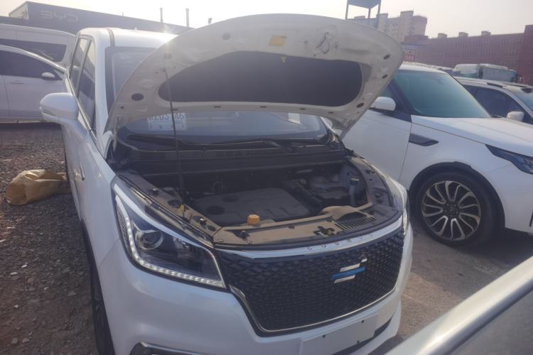Used CHANGAN OSHAN Cosmos 2019 1.5T Automatic Flagship Version China VI Standard Engine Bay
