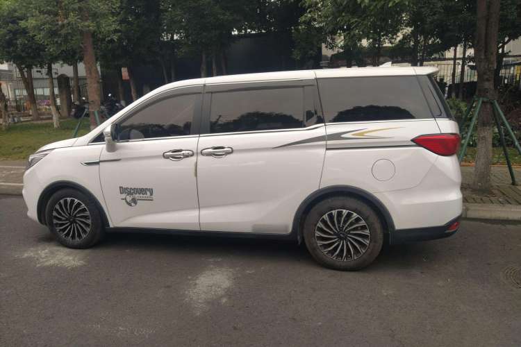 Used CHANGAN OSHAN Cosmos 2019 1.5T Automatic Flagship Version China VI Standard Exterior 5