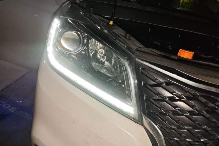 Used CHANGAN OSHAN Cosmos 2019 1.5T Automatic Flagship Version China VI Standard Exterior 6