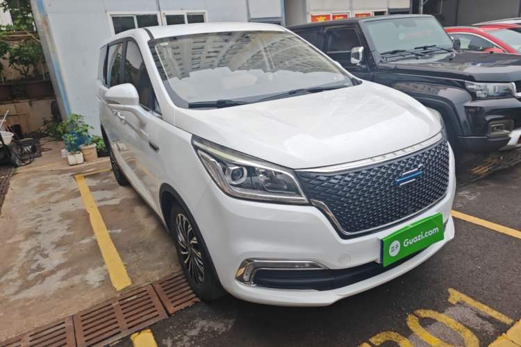 Used CHANGAN OSHAN Cosmos 2019 1.5T Manual Smart Version China V Standard Front Right 45 Deg