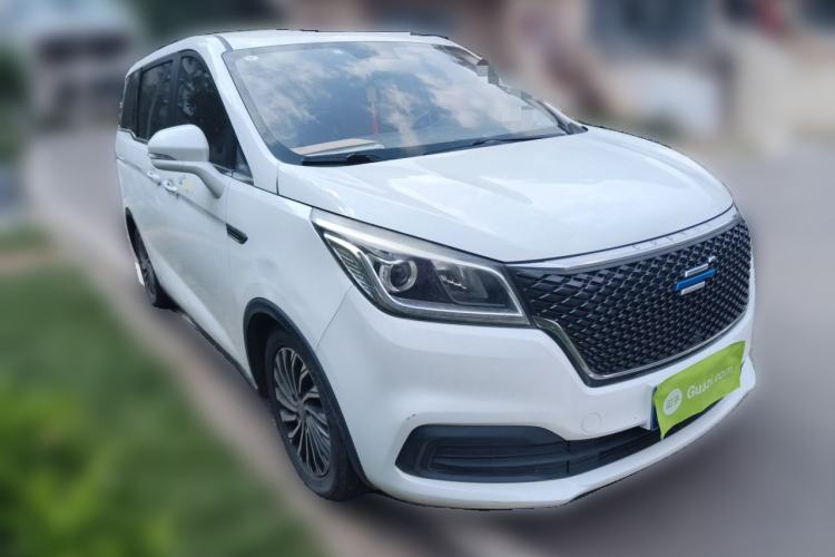 Used CHANGAN OSHAN Cosmos 2019 1.5T Automatic Elite Version China VI Standard Front Right 45 Deg