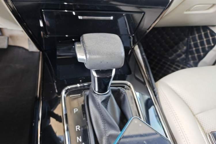 Used CHANGAN OSHAN Cosmos 2019 1.5T Automatic Flagship Version China VI Standard Gear Lever