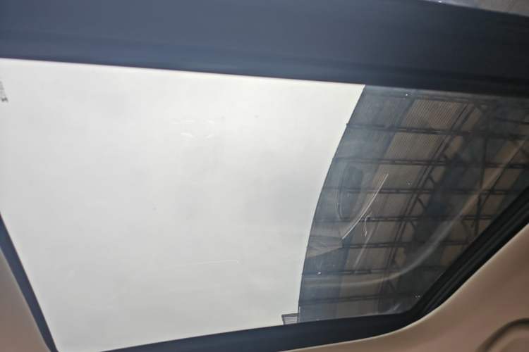Used CHANGAN OSHAN Cosmos 2019 1.5T Manual Smart Version China V Standard Headliner