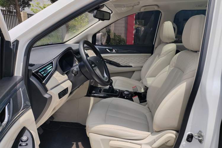 Used CHANGAN OSHAN Cosmos 2019 1.5T Manual Smart Version China V Standard Interior 2