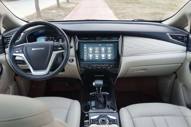 Used CHANGAN OSHAN Cosmos 2019 1.5T Automatic Flagship Version China VI Standard Interior 3