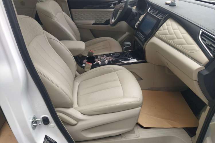 Used CHANGAN OSHAN Cosmos 2019 1.5T Automatic Flagship Version China VI Standard Interior 3