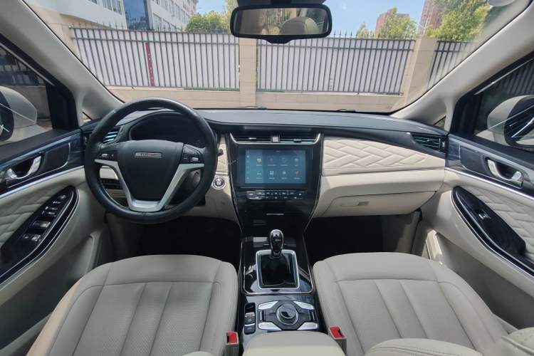 Used CHANGAN OSHAN Cosmos 2019 1.5T Manual Smart Version China V Standard Interior 4