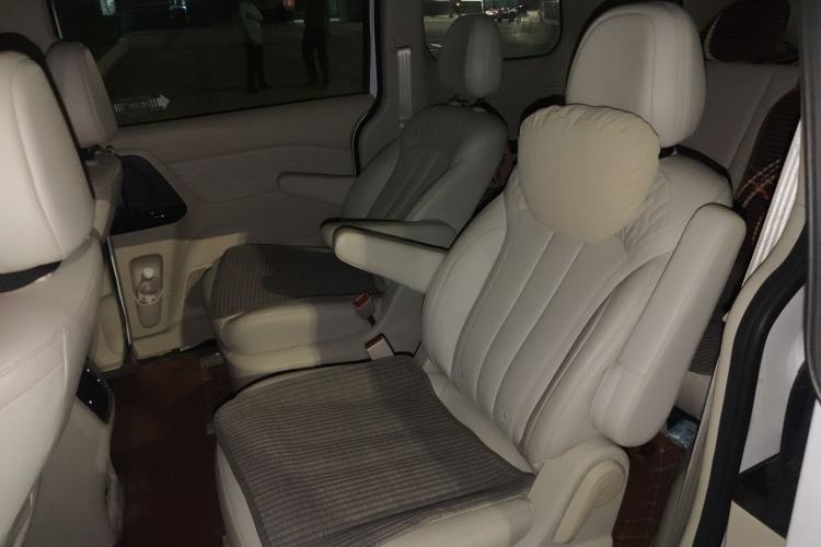 Used CHANGAN OSHAN Cosmos 2019 1.5T Automatic Flagship Version China VI Standard Interior 4
