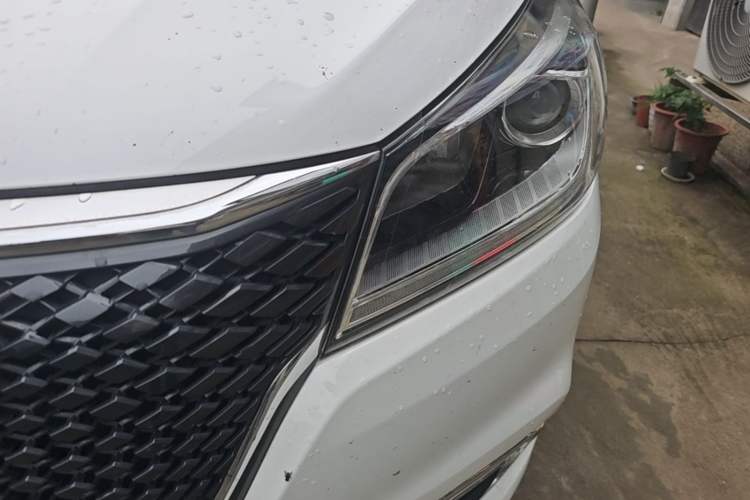 Used CHANGAN OSHAN Cosmos 2019 1.5T Manual Elite Version China V Standard Left Front Headlight