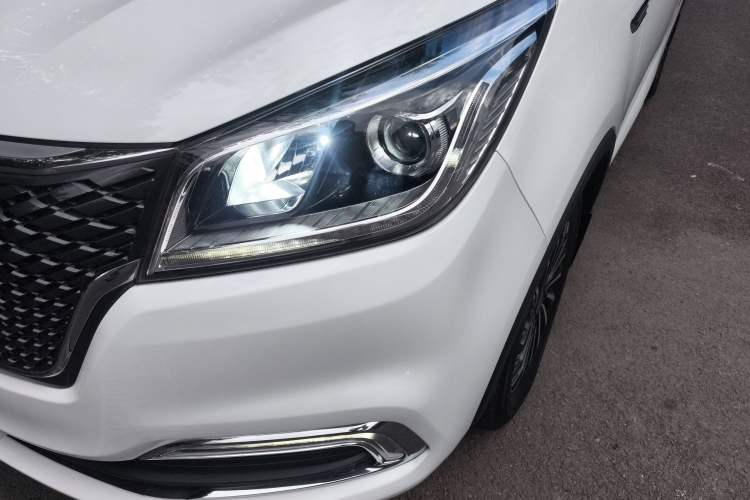 Used CHANGAN OSHAN Cosmos 2019 1.5T Manual Flagship Version China V Standard Left Front Headlight