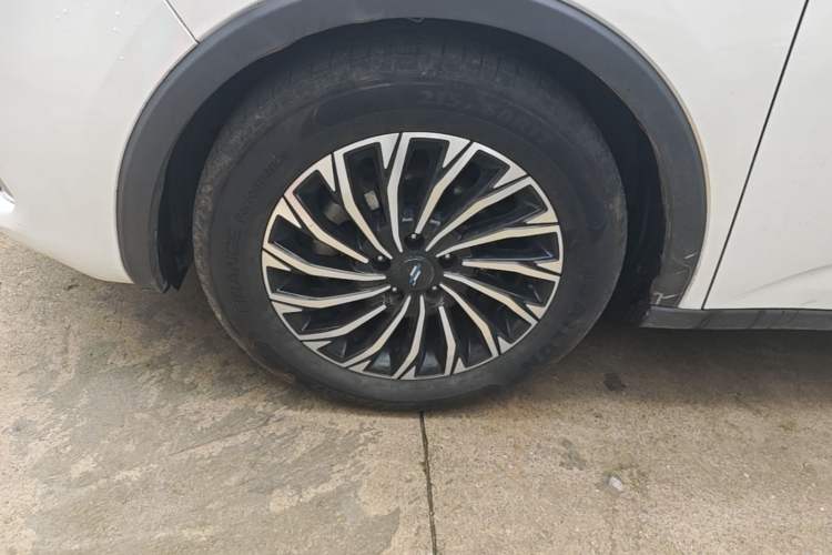 Used CHANGAN OSHAN Cosmos 2019 1.5T Manual Elite Version China V Standard Left Front Wheel Hub