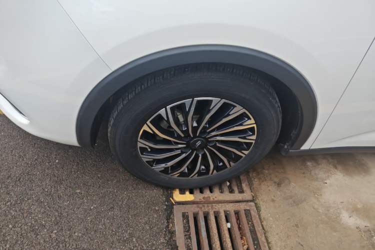 Used CHANGAN OSHAN Cosmos 2019 1.5T Manual Smart Version China V Standard Left Front Wheel Hub