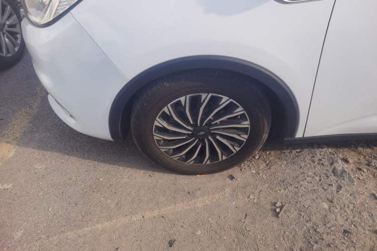 Used CHANGAN OSHAN Cosmos 2019 1.5T Automatic Flagship Version China VI Standard Left Front Wheel Hub