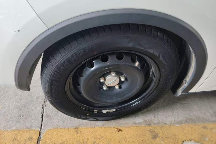 Used CHANGAN OSHAN Cosmos 2019 1.5T Automatic Comfort Edition China VI Standard Left Front Wheel Hub