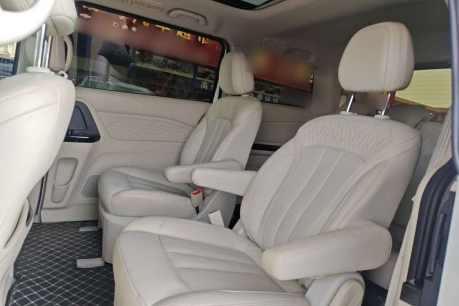 Used CHANGAN OSHAN Cosmos 2019 1.5T Automatic Flagship Version China VI Standard Left Rear Seat