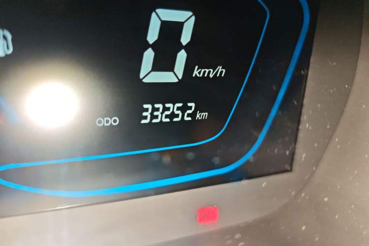 Used CHANGAN OSHAN Cosmos 2019 1.5T Automatic Flagship Version China VI Standard Odometer Close Up